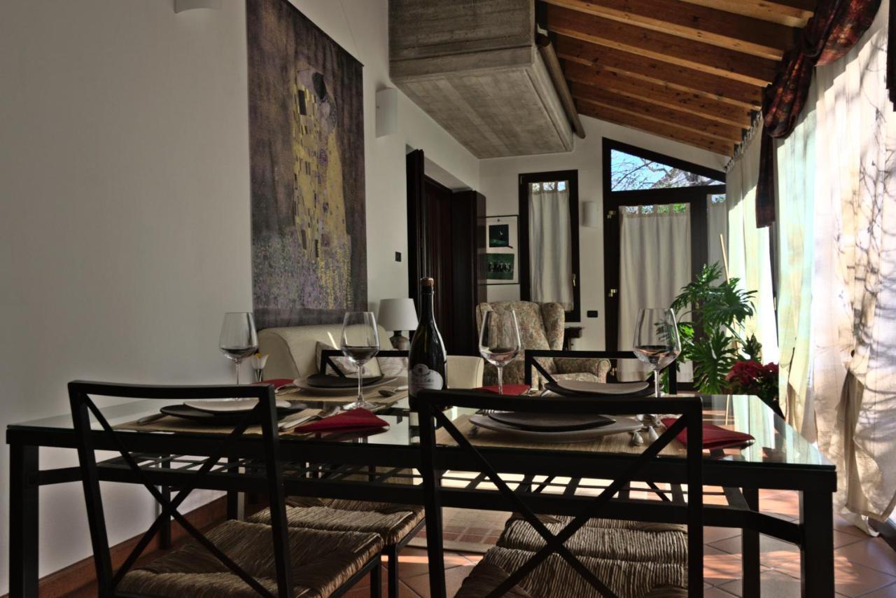 La Casa Dei Tigli Apartment เตรวิโซ ภายนอก รูปภาพ