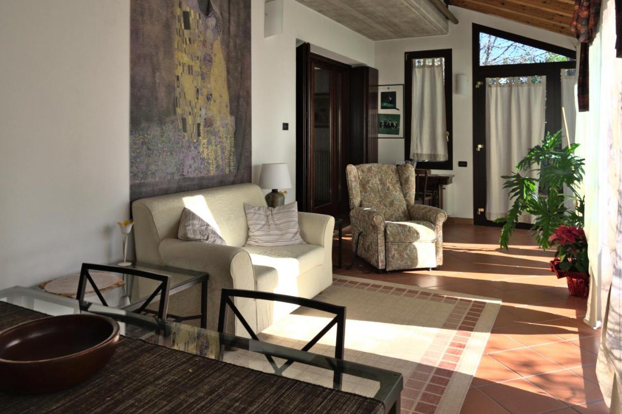 La Casa Dei Tigli Apartment เตรวิโซ ภายนอก รูปภาพ