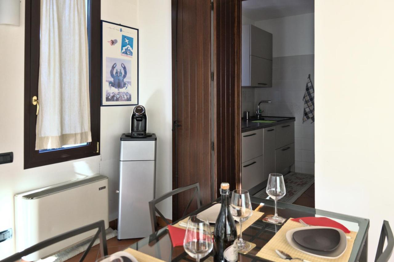 La Casa Dei Tigli Apartment เตรวิโซ ภายนอก รูปภาพ